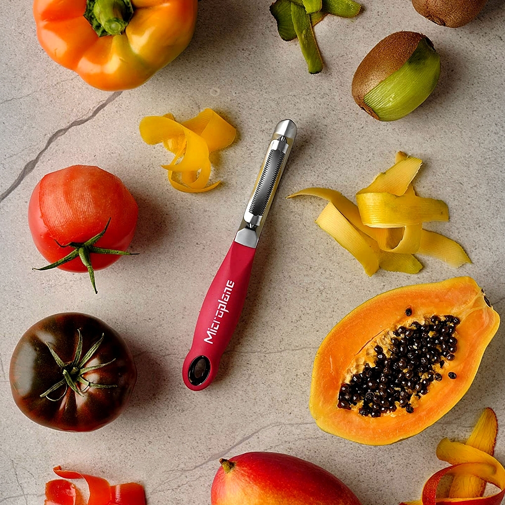 Microplane - Professional Peeler with serrated double blade