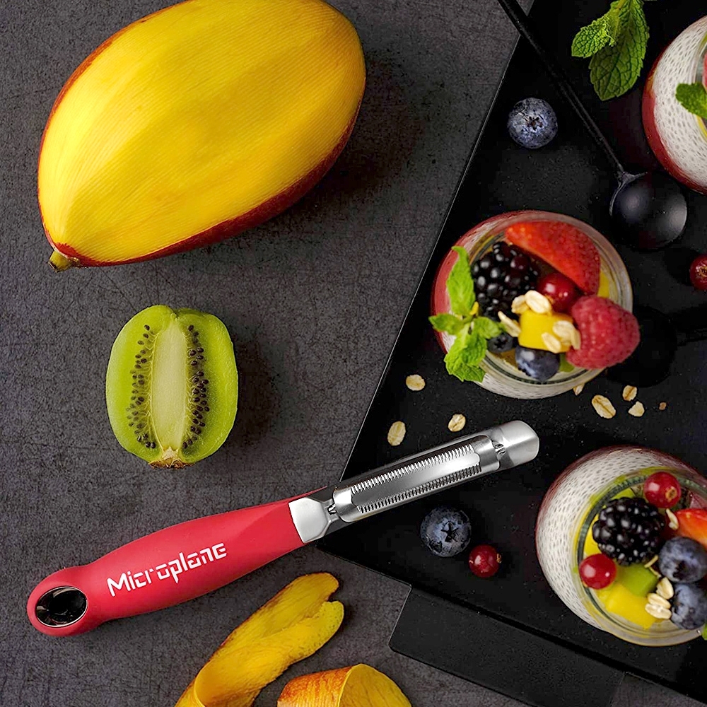 Microplane - Professional Peeler with serrated double blade