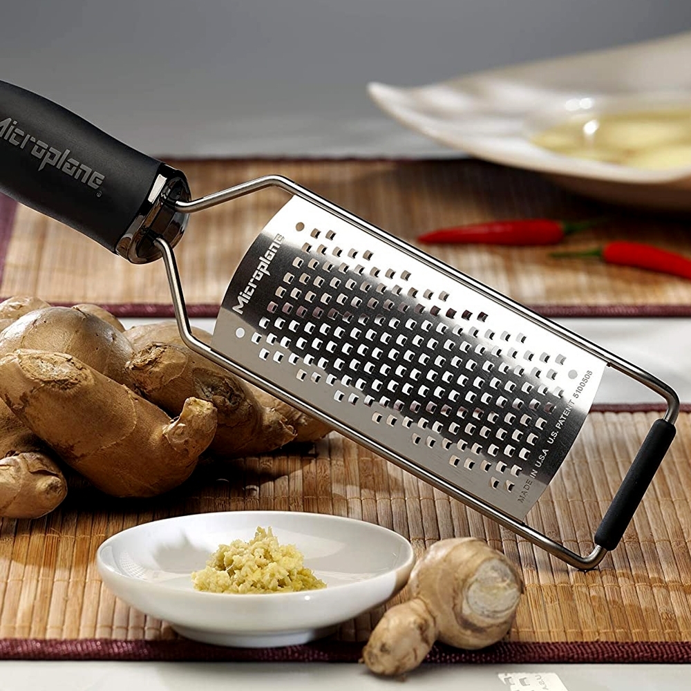 Microplane - Coarse Grater - Black - Gourmet Series